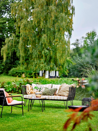 Fotel Bloomingville HAMPTON czarny
