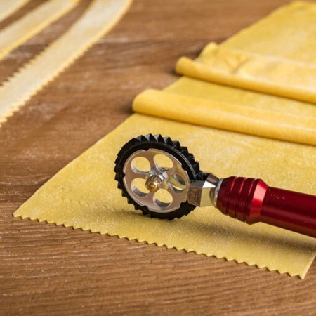 Pasta Knife/Wheel, Red