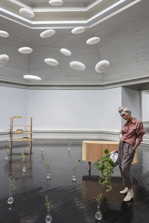 Komoda 3-drzwiowa UMAGE TREASURES dębowa plecionka wiedeńska