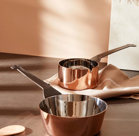 Saucepan with spout La Cintura di Orione ALESSI 1.2 L copper