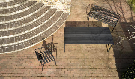 HÜBSCH VILLA table black size L