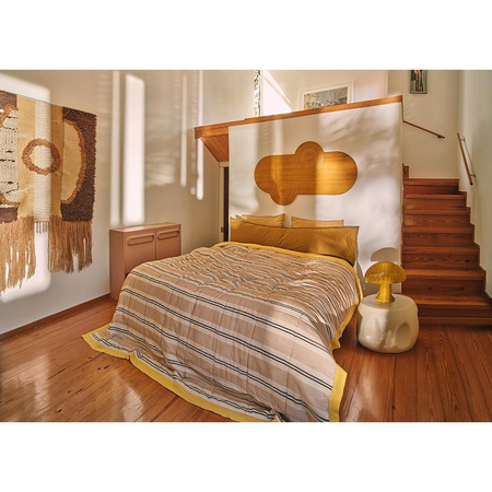 Currents ceramic side table shell