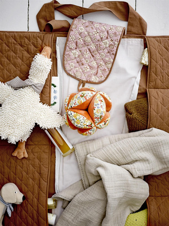 Składana mata Bloomingville THANNE brązowa