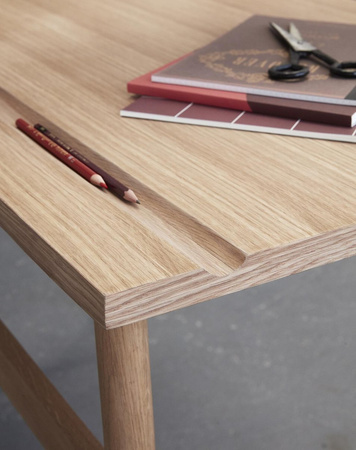 HÜBSCH groove desk, oak, 120 cm, natural
