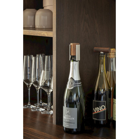 Liquid lounge Wine stopper