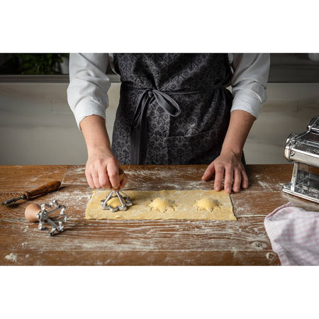 Ravioli cutter, flower 70 mm