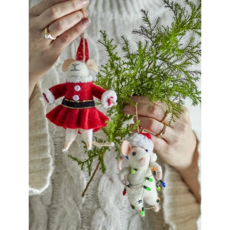 Peo Ornament, White, Wool