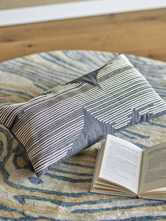BLOOMINGVILLE BRECHIA pillow gray