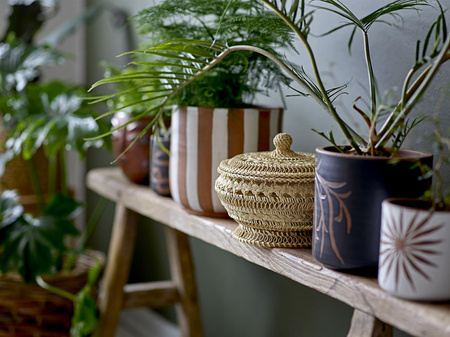 BLOOMINGVILLE LO brown flowerpot