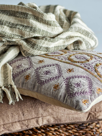 BLOOMINGVILLE FELIXIA purple cushion